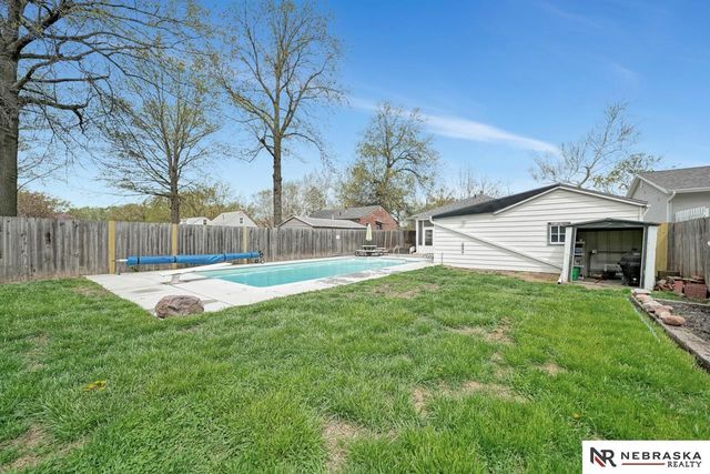 5411 Knox Street, Lincoln, NE 68504