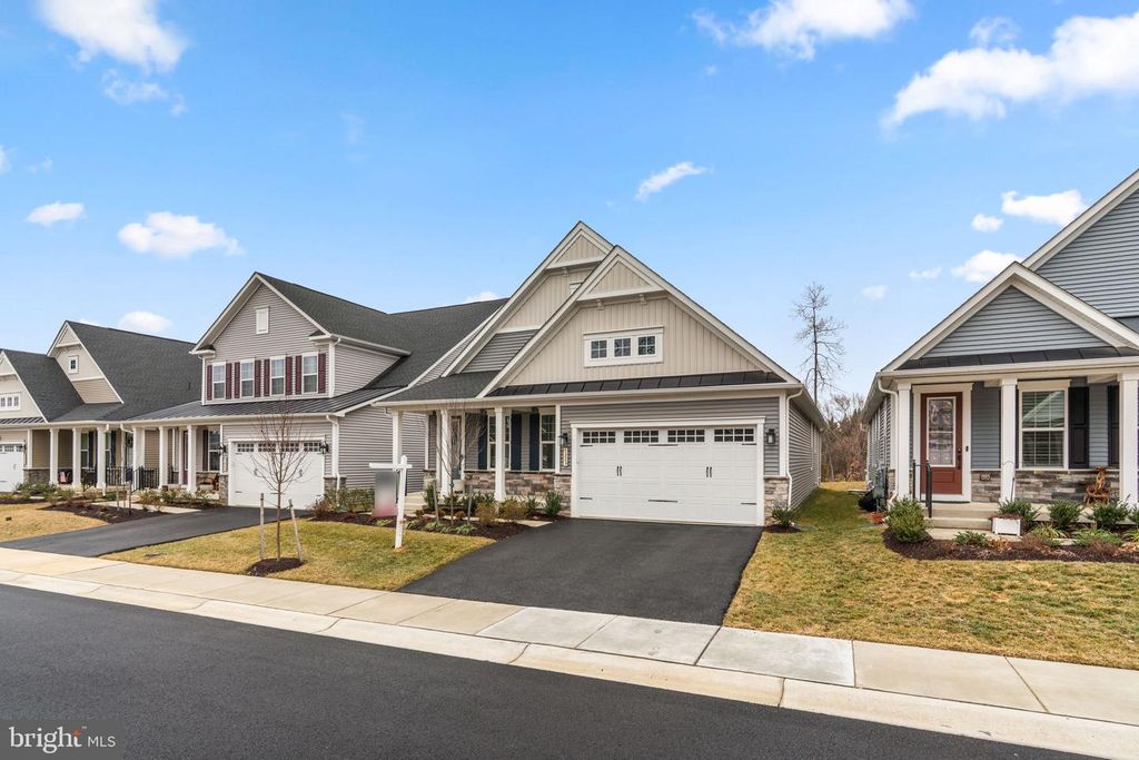 Image 2 of property listing at 1223 OLEANDER WAY, Odenton, MD 21113