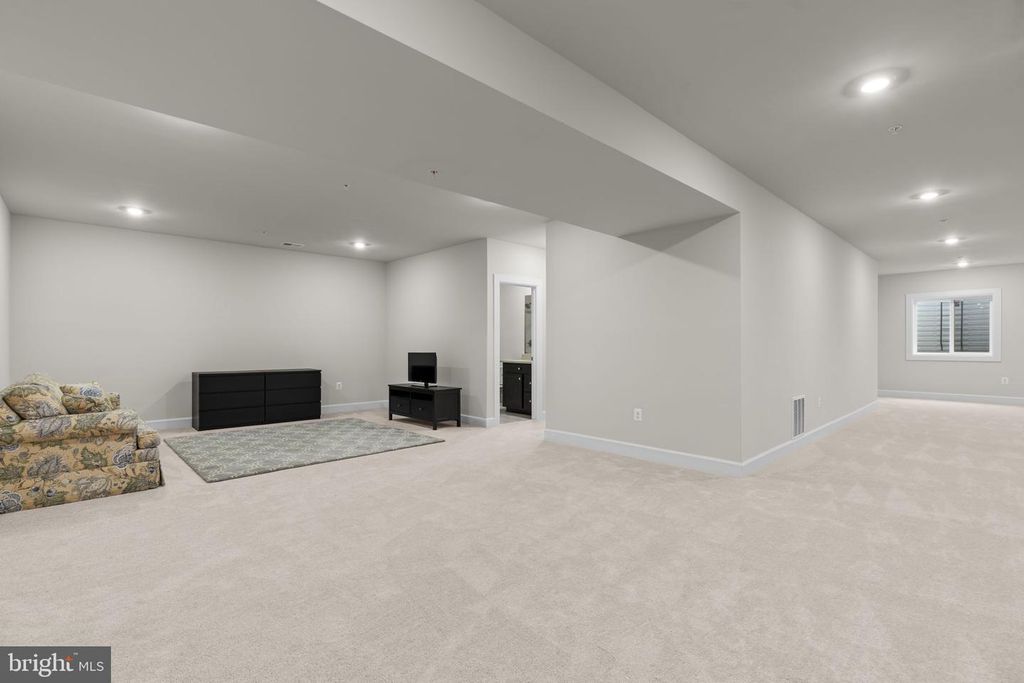 Image 35 of property listing at 1223 OLEANDER WAY, Odenton, MD 21113