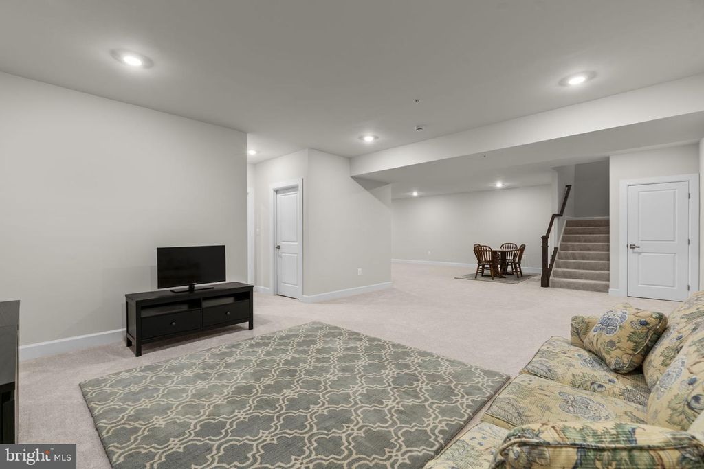 Image 39 of property listing at 1223 OLEANDER WAY, Odenton, MD 21113