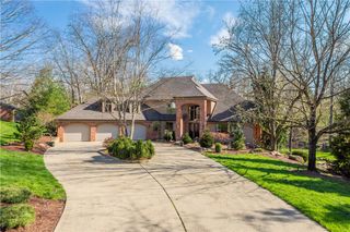 79 Alexander Dr, Peters Twp, PA 15317