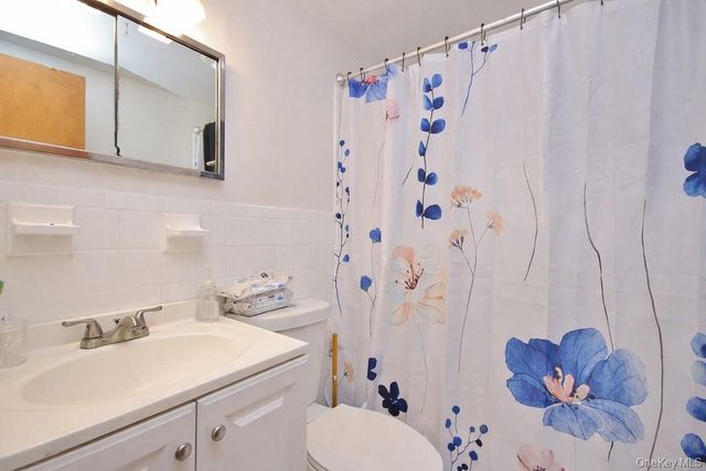 423 Parkview Avenue, Yonkers, NY 10710