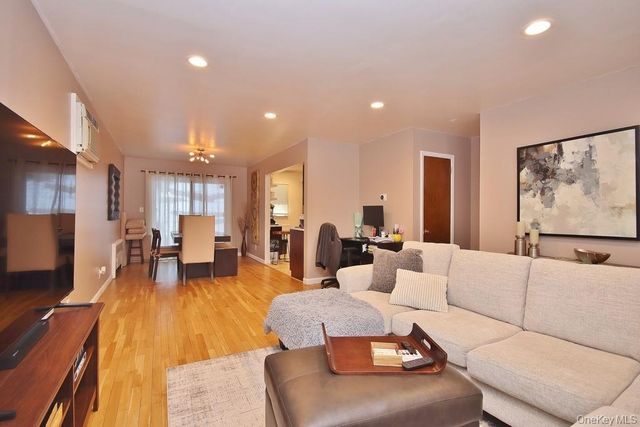 423 Parkview Avenue, Yonkers, NY 10710