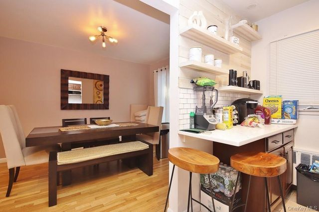 423 Parkview Avenue, Yonkers, NY 10710