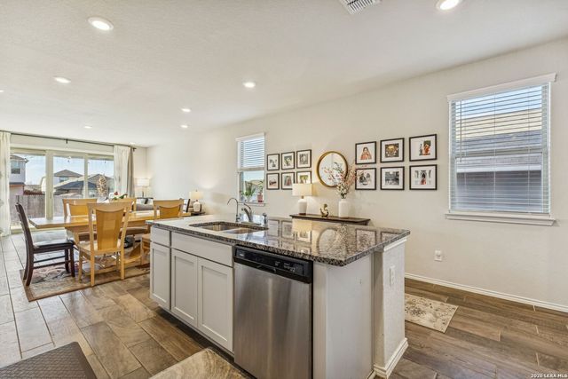 4303 Brigade Bend, Converse, TX 78109