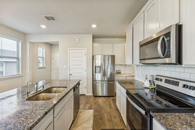 4303 Brigade Bend, Converse, TX 78109