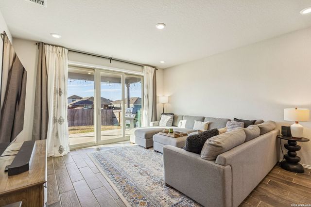 4303 Brigade Bend, Converse, TX 78109