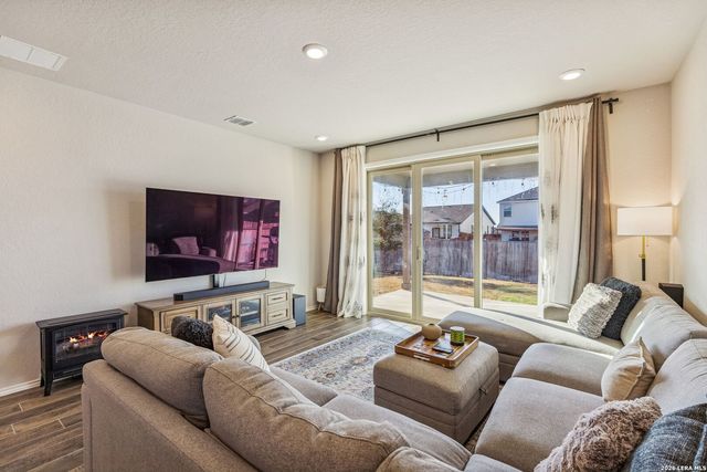 4303 Brigade Bend, Converse, TX 78109