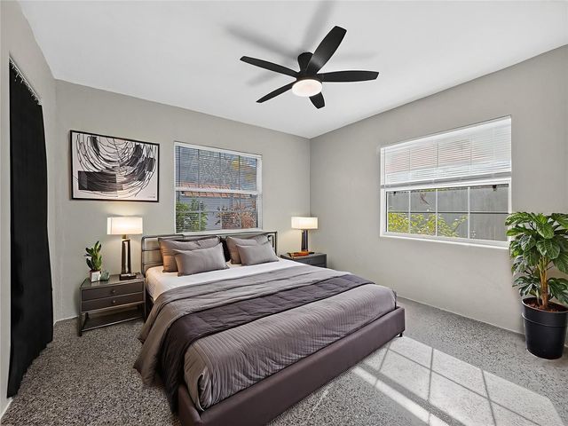 510 N BARROW AVENUE, Tavares, FL 32778