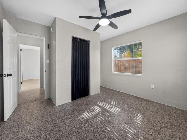 510 N BARROW AVENUE, Tavares, FL 32778