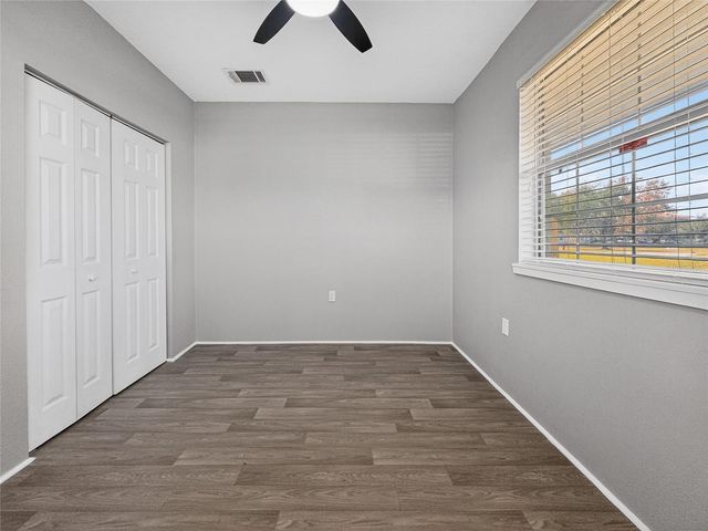 510 N BARROW AVENUE, Tavares, FL 32778