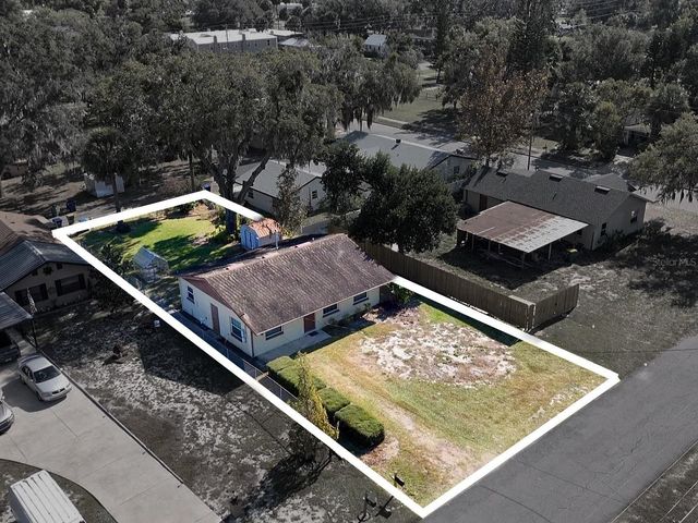 510 N BARROW AVENUE, Tavares, FL 32778