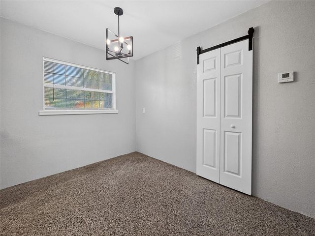 510 N BARROW AVENUE, Tavares, FL 32778