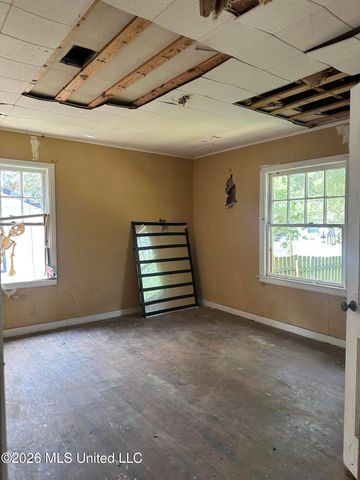 2874 Greenwood Avenue, Jackson, MS 39212