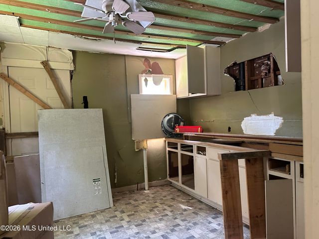 2874 Greenwood Avenue, Jackson, MS 39212