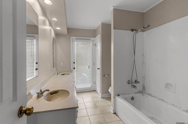 1580 Heartwood Dr, Baton Rouge, LA 70816