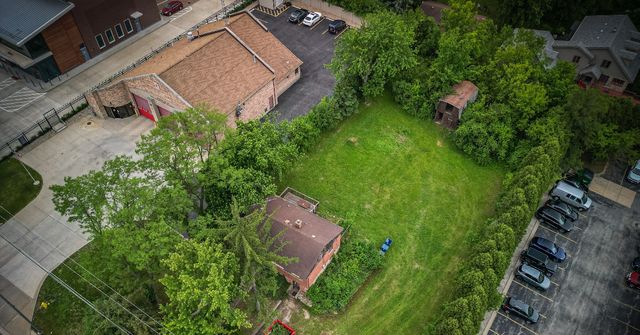 8919 W 95th Street, Palos Hills, IL 60465
