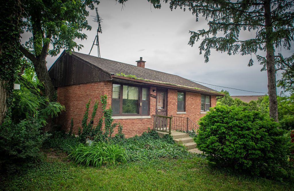 8919 W 95th Street, Palos Hills, IL 60465