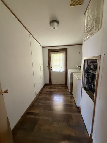 469 Browns Rd, Lafayette, TN 37083