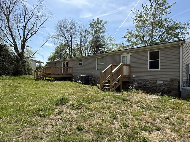 469 Browns Rd, Lafayette, TN 37083
