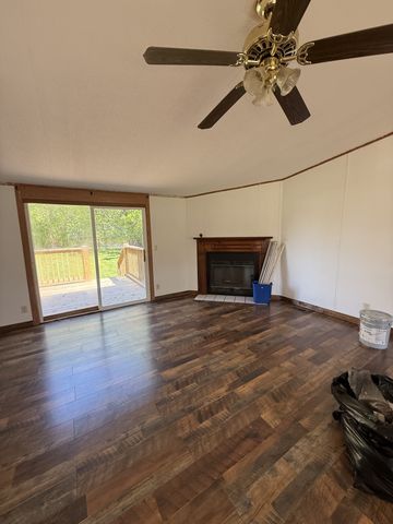 469 Browns Rd, Lafayette, TN 37083