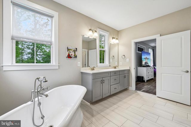 1310 HOOK RD, Westminster, MD 21157