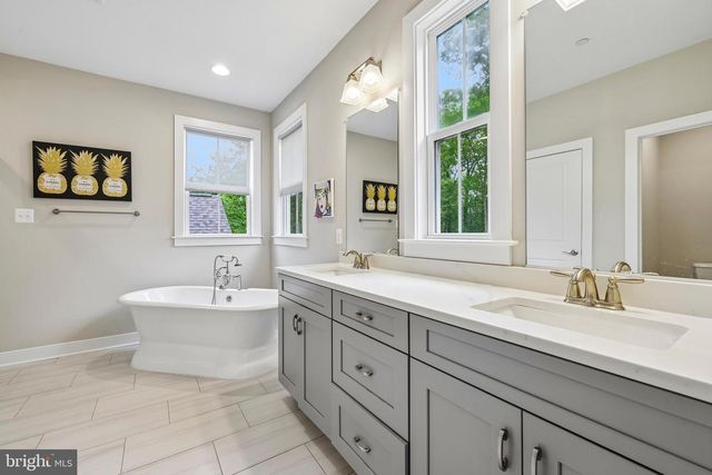 1310 HOOK RD, Westminster, MD 21157