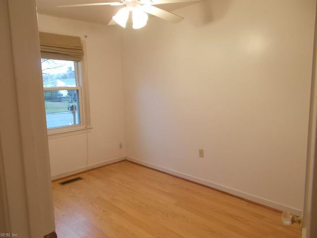 902 W Russell CT, Newport News, VA 23605