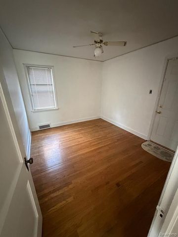 18034 Tracey Street, Detroit, MI 48235