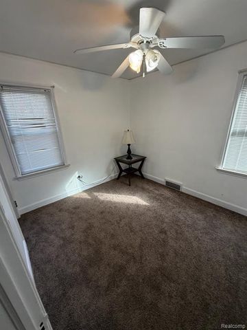 18034 Tracey Street, Detroit, MI 48235