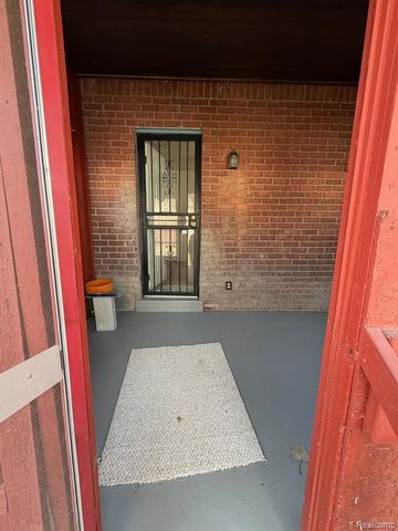 18034 Tracey Street, Detroit, MI 48235