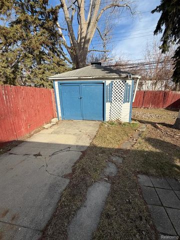 18034 Tracey Street, Detroit, MI 48235