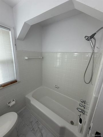 18034 Tracey Street, Detroit, MI 48235