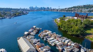 2143 N Northlake Way #15, Seattle, WA 98103