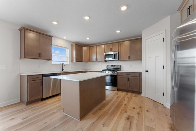 10503 Glenbrook Avenue S, Cottage Grove, MN 55016