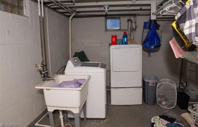 531 Audrey Lane, Struthers, OH 44471