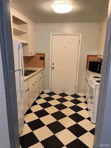 3709 W Main Street, Belleville, IL 62226