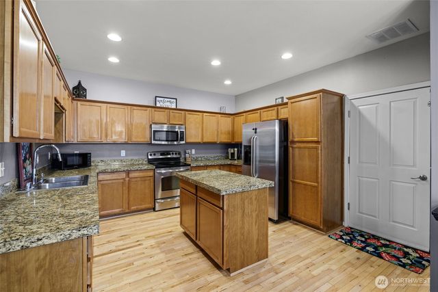 8369 21st Street NE, Lake Stevens, WA 98258