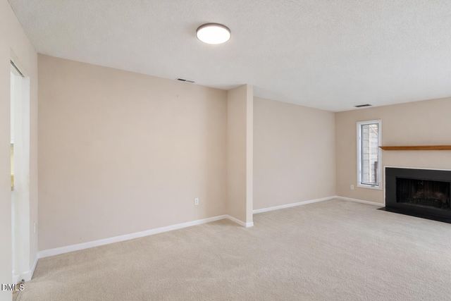 250 S Estes Drive 31, Chapel Hill, NC 27514