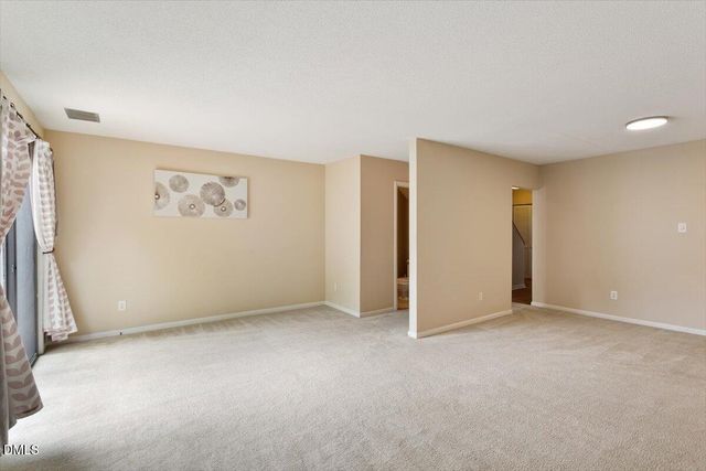 250 S Estes Drive 31, Chapel Hill, NC 27514