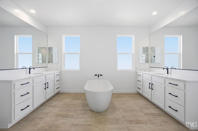 7108 Wintersweet Drive, Bakersfield, CA 93312