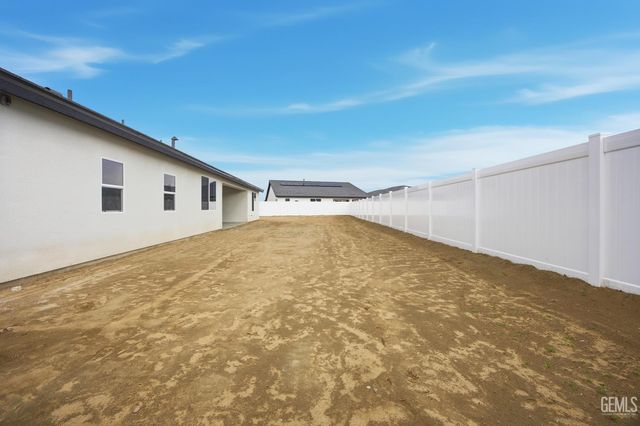 7108 Wintersweet Drive, Bakersfield, CA 93312