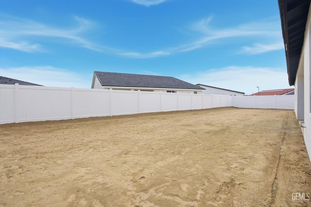 7108 Wintersweet Drive, Bakersfield, CA 93312