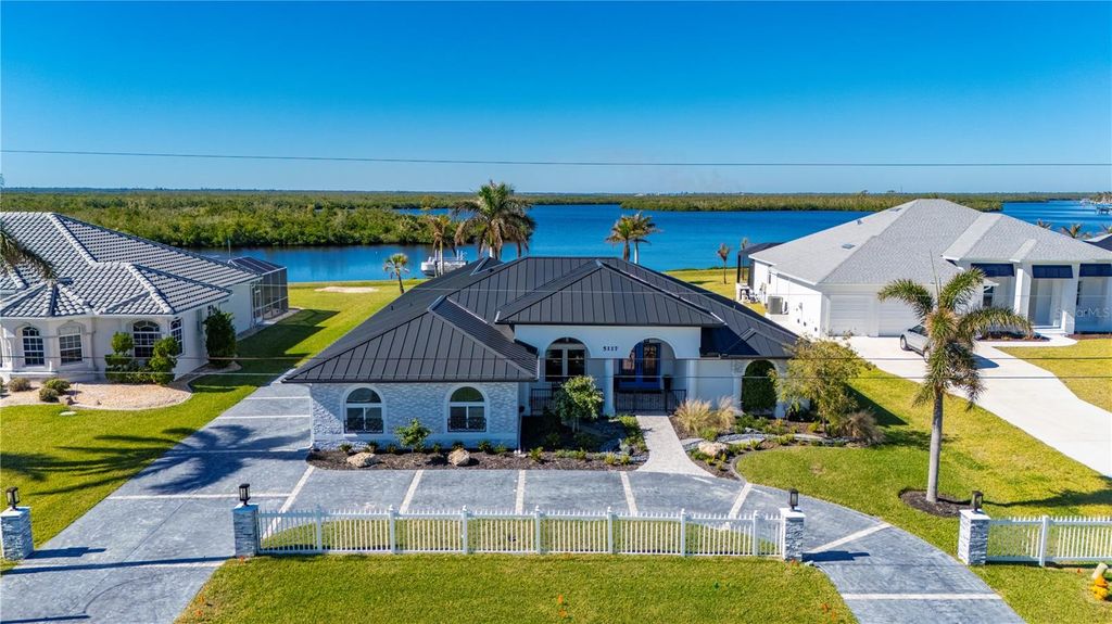 5117 COLLINGSWOOD BOULEVARD, Port Charlotte, FL 33948