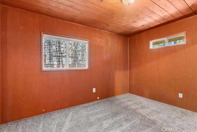 41490 Oak Street, Big Bear Lake, CA 92315