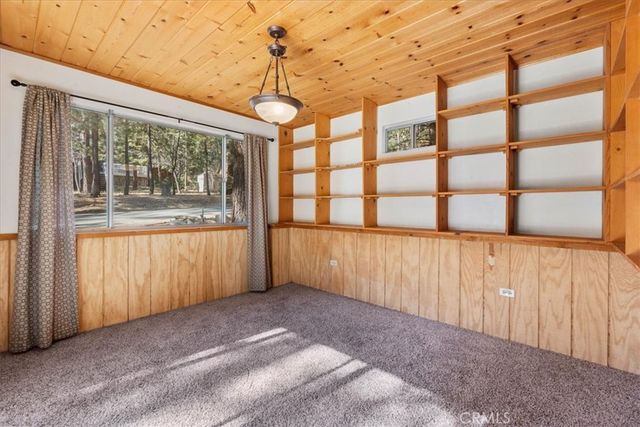 41490 Oak Street, Big Bear Lake, CA 92315