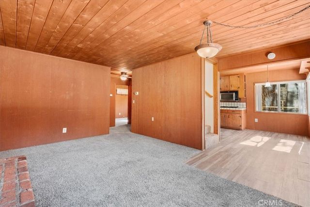 41490 Oak Street, Big Bear Lake, CA 92315