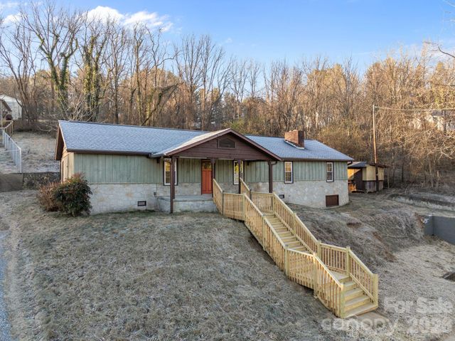 62 Mitchell Street, Canton, NC 28716