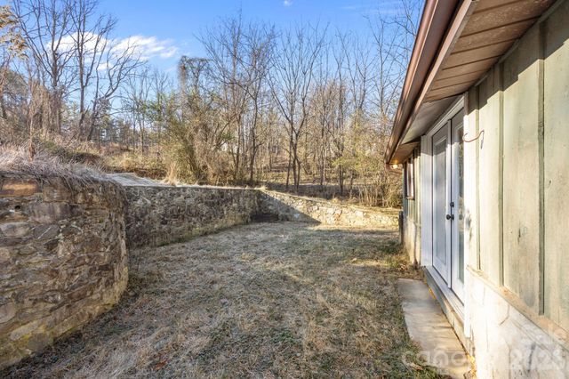 62 Mitchell Street, Canton, NC 28716