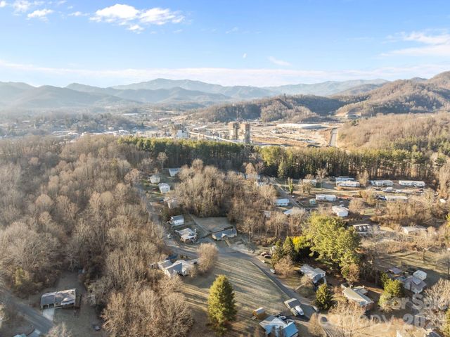 62 Mitchell Street, Canton, NC 28716